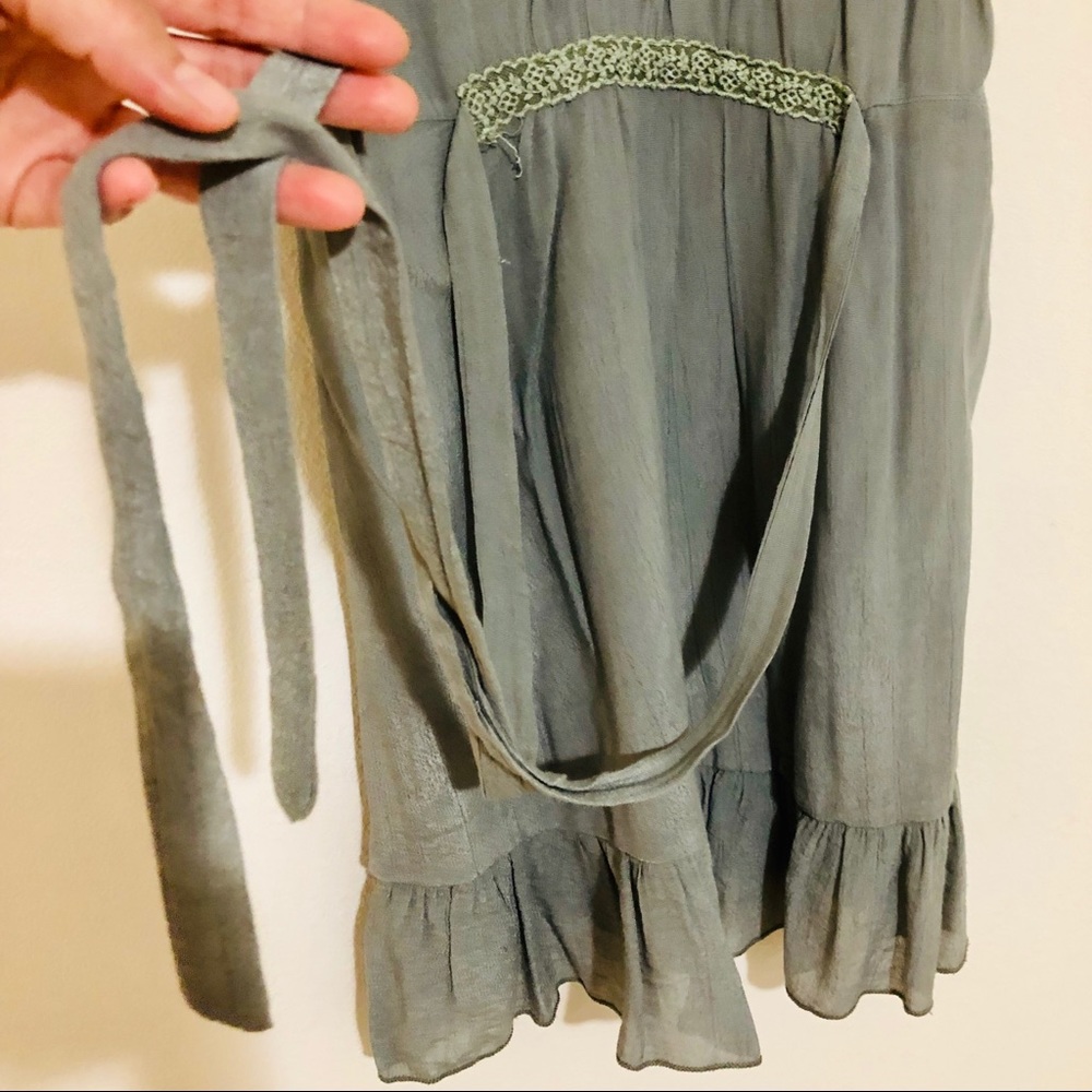 Cute olive color dress size small crochet design - Picture 6 of 6